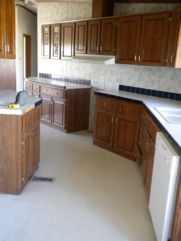 10 Mobile Home Makeovers That Will, Mobile Home Replacement Kitchen Cabinets