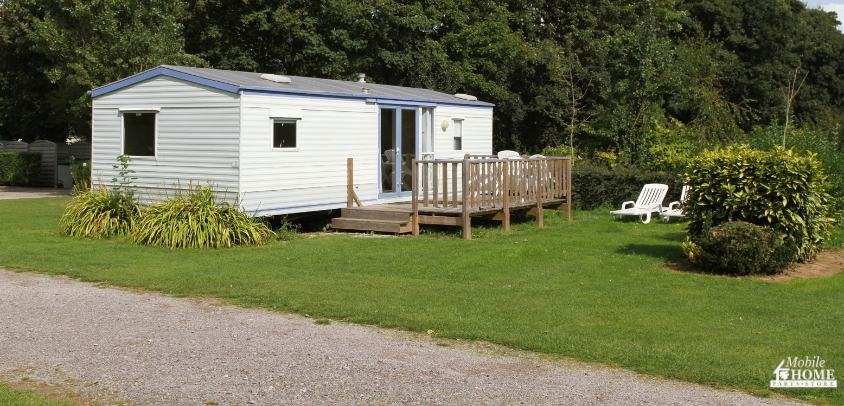mobile home missing skirting panels on the front left 